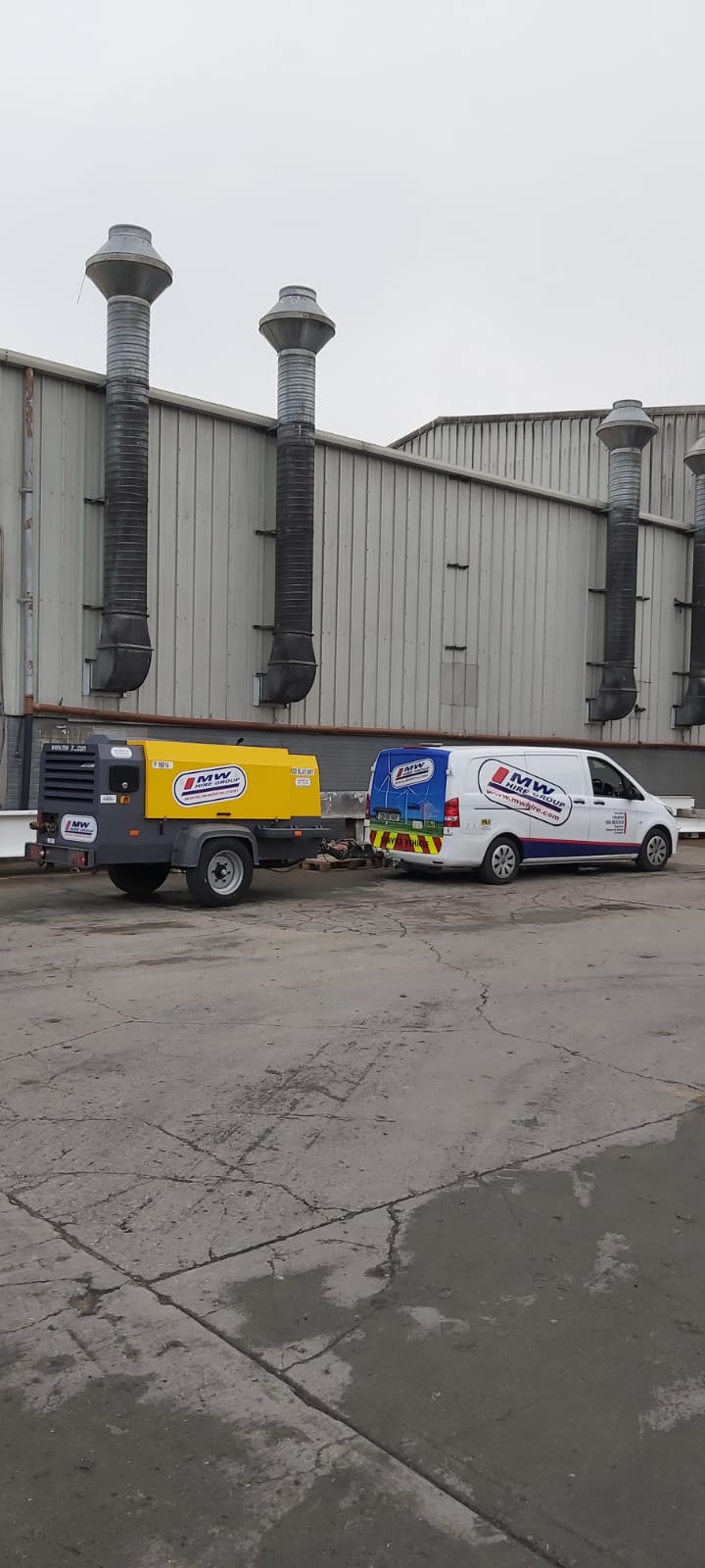 Ex rental low hour Atlas Copco high pressure 186...SOLD